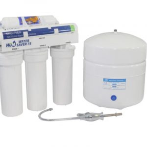 Filtre à eau avec cartouches filtrantes, conçu pour purifier l’eau en éliminant les sédiments et contaminants pour une eau saine et claire.