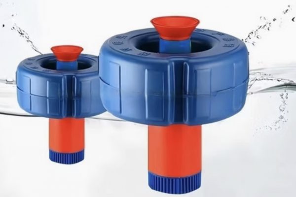Aérateur flottant pour bassins aquacoles, conçu pour optimiser l'oxygénation de l'eau, garantissant un environnement sain pour les poissons et une meilleure croissance.