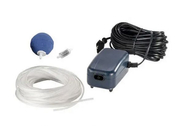 Aérateur pour petits bassins aquacoles, offrant une oxygénation efficace pour améliorer la qualité de l'eau et favoriser la santé des poissons.